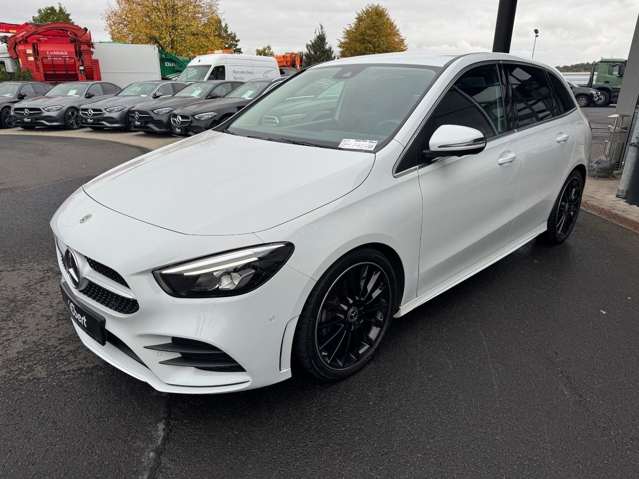 Mercedes-Benz B 200 AMG+Ambiente+360+LED+IHC+TotW - Sedan: bilde 2 Mercedes-Benz B 200 AMG+Ambiente+360+LED+IHC+TotW - Sedan: bilde 2