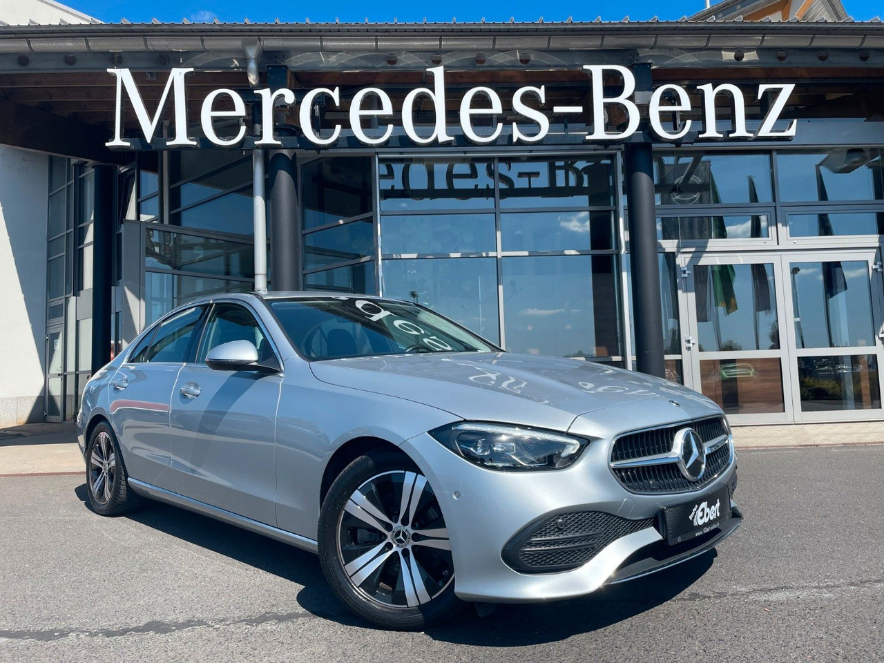 Mercedes-Benz C 220 d AVANTGARDE R-Kamera+Carplay+TotW+Ambient - Sedan: bilde 1 Mercedes-Benz C 220 d AVANTGARDE R-Kamera+Carplay+TotW+Ambient - Sedan: bilde 1