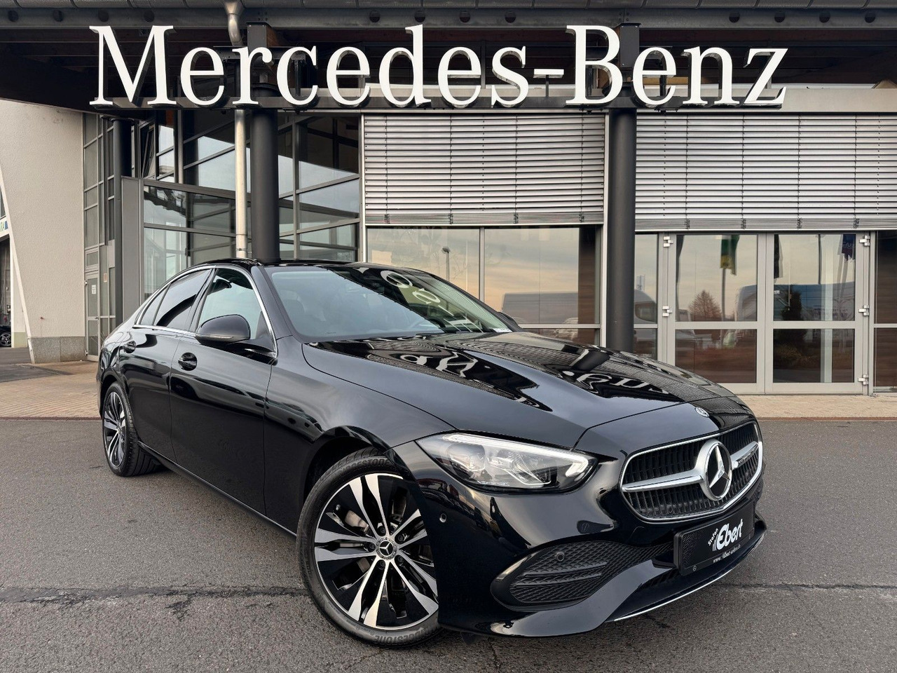 Mercedes-Benz C 220d Avantgarde+Pano+HUD+RFK+TotW+AmbiPrem - Sedan: bilde 1 Mercedes-Benz C 220d Avantgarde+Pano+HUD+RFK+TotW+AmbiPrem - Sedan: bilde 1