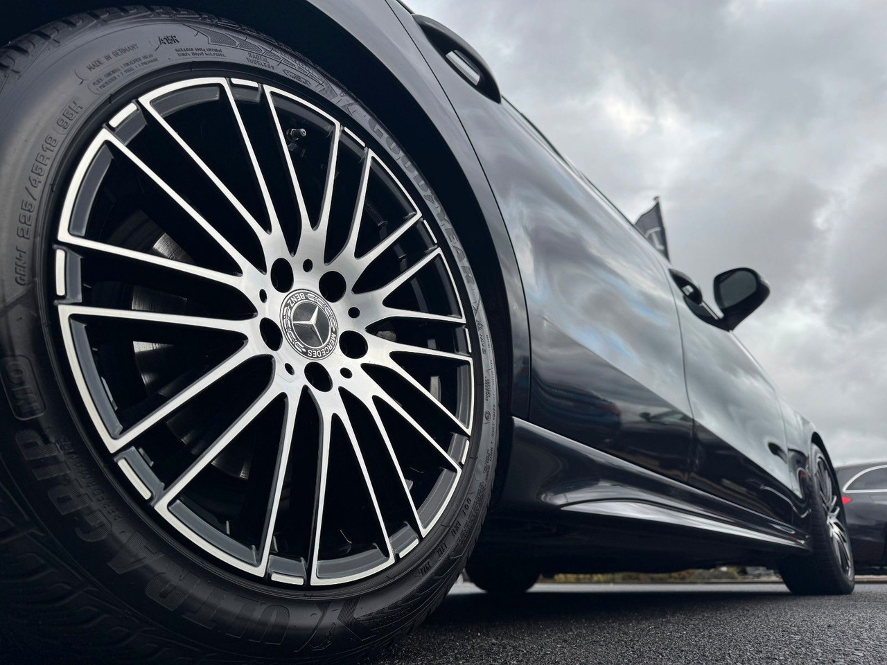 Mercedes-Benz C 300d AMG+AHK+RFK+Ambiente+Night+SportfahrW - Sedan: bilde 5 Mercedes-Benz C 300d AMG+AHK+RFK+Ambiente+Night+SportfahrW - Sedan: bilde 5