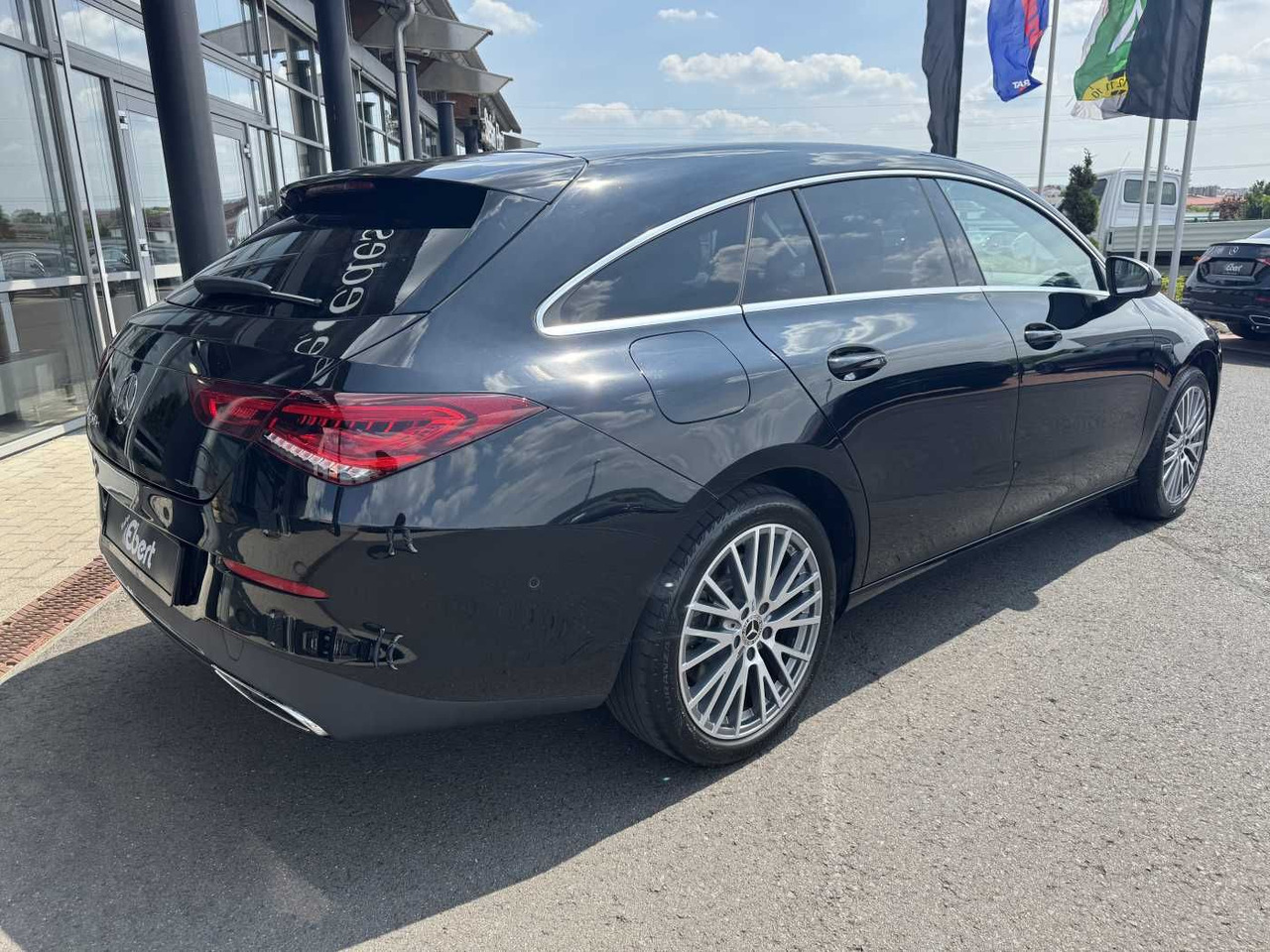 Mercedes-Benz CLA 250e Shooting Brake DistrPlus+RFK+Augment+LE - Personenbil: bilde 4 Mercedes-Benz CLA 250e Shooting Brake DistrPlus+RFK+Augment+LE - Personenbil: bilde 4