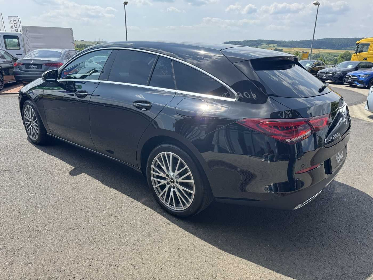 Mercedes-Benz CLA 250e Shooting Brake DistrPlus+RFK+Augment+LE - Personenbil: bilde 3 Mercedes-Benz CLA 250e Shooting Brake DistrPlus+RFK+Augment+LE - Personenbil: bilde 3