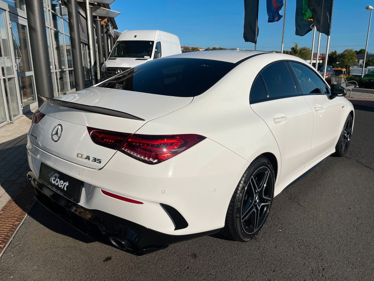 Mercedes-Benz CLA 35 AMG Aero+TotW+R-Kamera+Ambiente - Coupé: bilde 4 Mercedes-Benz CLA 35 AMG Aero+TotW+R-Kamera+Ambiente - Coupé: bilde 4