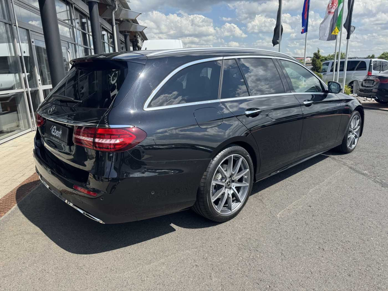 Mercedes-Benz E 220d AMG+Pano+Burm+Distr+Memory+AHK+360 - Personenbil: bilde 4 Mercedes-Benz E 220d AMG+Pano+Burm+Distr+Memory+AHK+360 - Personenbil: bilde 4