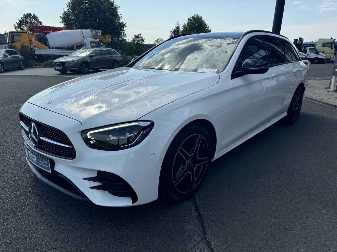Mercedes-Benz E 220d T AMG+Pano+AHK+Night+TotW+ RKamera+Ambien - Personenbil: bilde 2 Mercedes-Benz E 220d T AMG+Pano+AHK+Night+TotW+ RKamera+Ambien - Personenbil: bilde 2