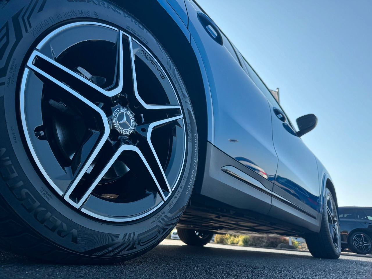 Mercedes-Benz GLA 200 AMG+PANO+DistrPlus+RFK+Night - SUV: bilde 5 Mercedes-Benz GLA 200 AMG+PANO+DistrPlus+RFK+Night - SUV: bilde 5
