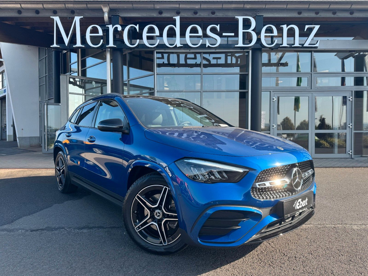 Mercedes-Benz GLA 200 AMG+PANO+DistrPlus+RFK+Night - SUV: bilde 1 Mercedes-Benz GLA 200 AMG+PANO+DistrPlus+RFK+Night - SUV: bilde 1