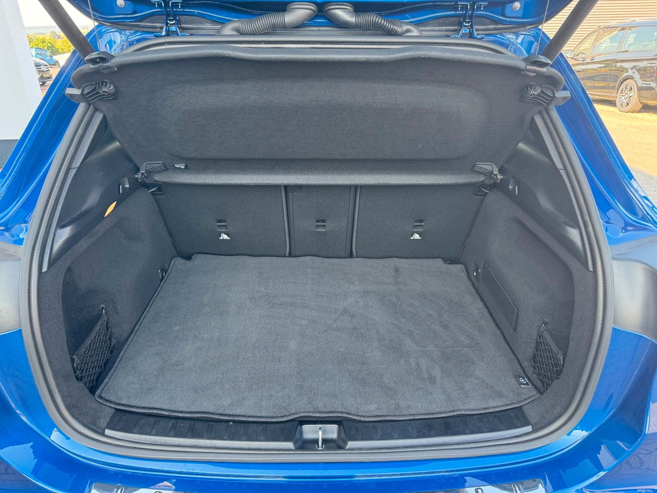 SUV Mercedes-Benz GLA 200 AMG+PANO+DistrPlus+RFK+Night: bilde 8