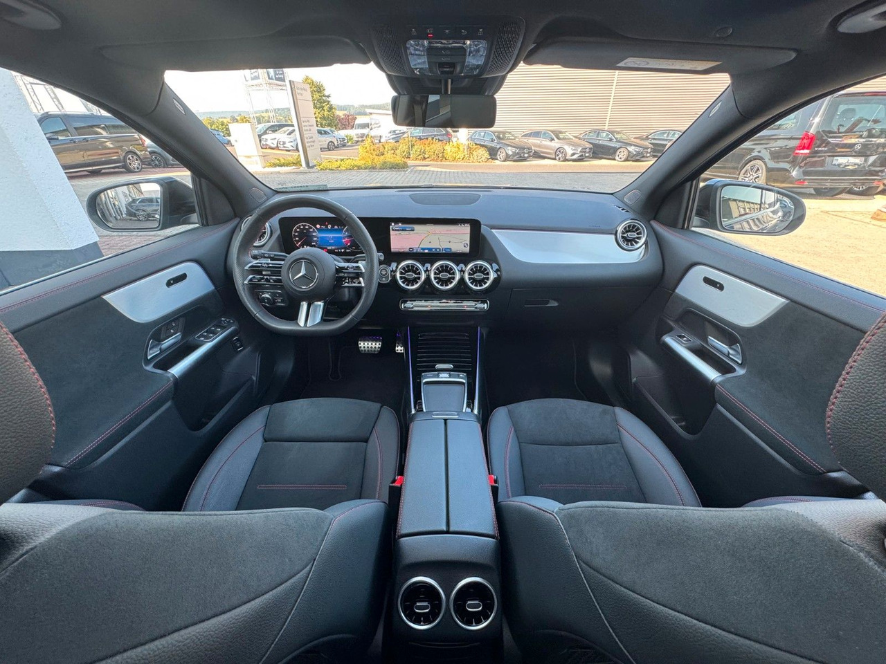 SUV Mercedes-Benz GLA 200 AMG+PANO+DistrPlus+RFK+Night: bilde 18