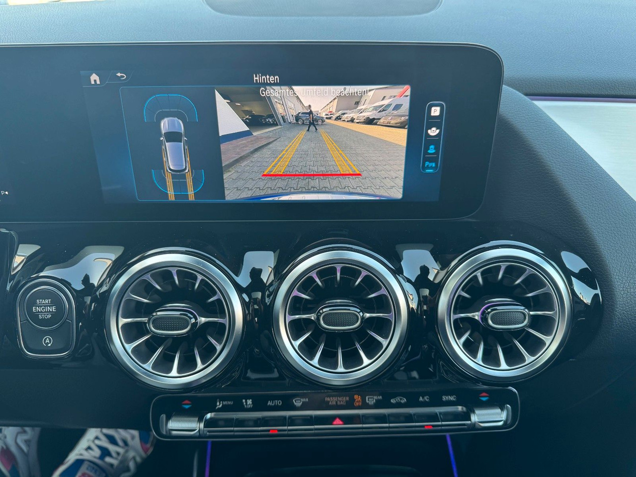 SUV Mercedes-Benz GLA 200 AMG+PANO+DistrPlus+RFK+Night: bilde 20