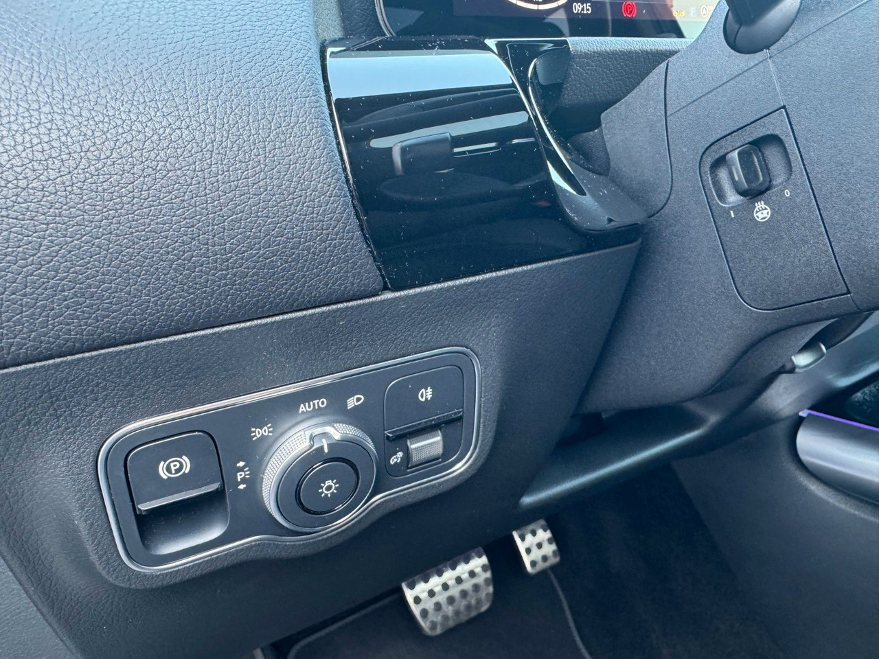 SUV Mercedes-Benz GLA 200 AMG+PANO+DistrPlus+RFK+Night: bilde 15