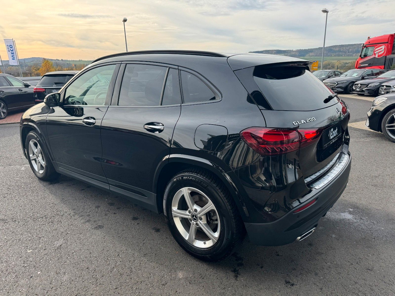 Mercedes-Benz GLA 200 AMG+Pano+Distr+Ambiente+Multibeam+ - SUV: bilde 3 Mercedes-Benz GLA 200 AMG+Pano+Distr+Ambiente+Multibeam+ - SUV: bilde 3