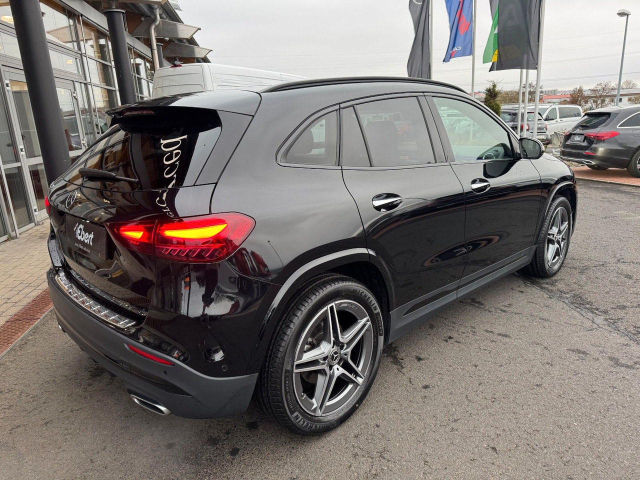 Mercedes-Benz GLA 200 AMG+Pano+Distr+Ambiente+Multibeam+ - SUV: bilde 4 Mercedes-Benz GLA 200 AMG+Pano+Distr+Ambiente+Multibeam+ - SUV: bilde 4