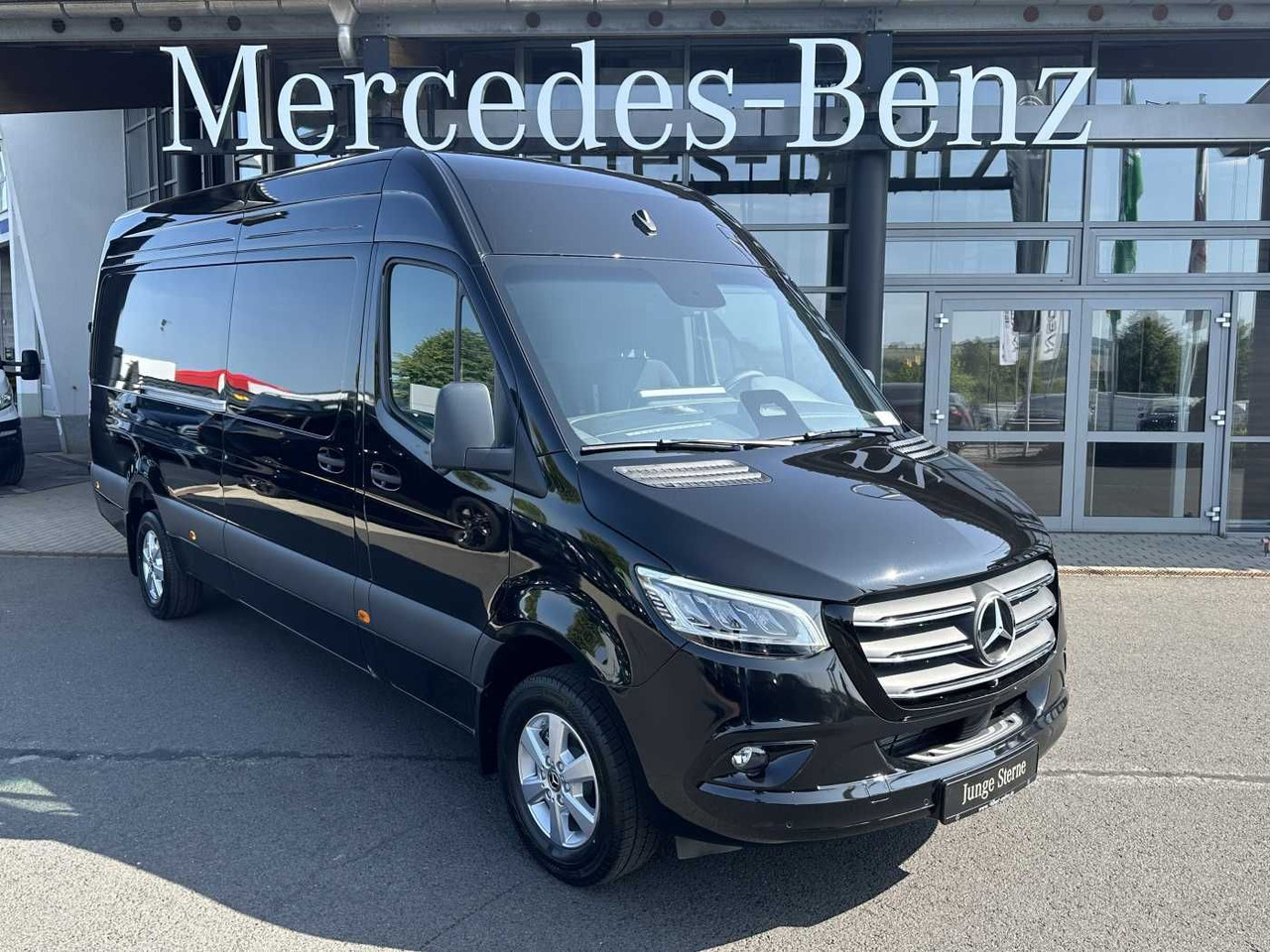Mercedes-Benz Sprinter 319 CDI 4325 AHK DISTRONIC 360 Klima - Kassebil: bilde 1 Mercedes-Benz Sprinter 319 CDI 4325 AHK DISTRONIC 360 Klima - Kassebil: bilde 1