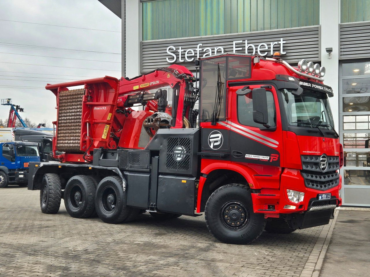 Mercedes-Benz TUROX 8x8 Eschlböck Biber 92 Holzhacker / 1.512h - Tømmerbil, Kranbil: bilde 2 Mercedes-Benz TUROX 8x8 Eschlböck Biber 92 Holzhacker / 1.512h - Tømmerbil, Kranbil: bilde 2