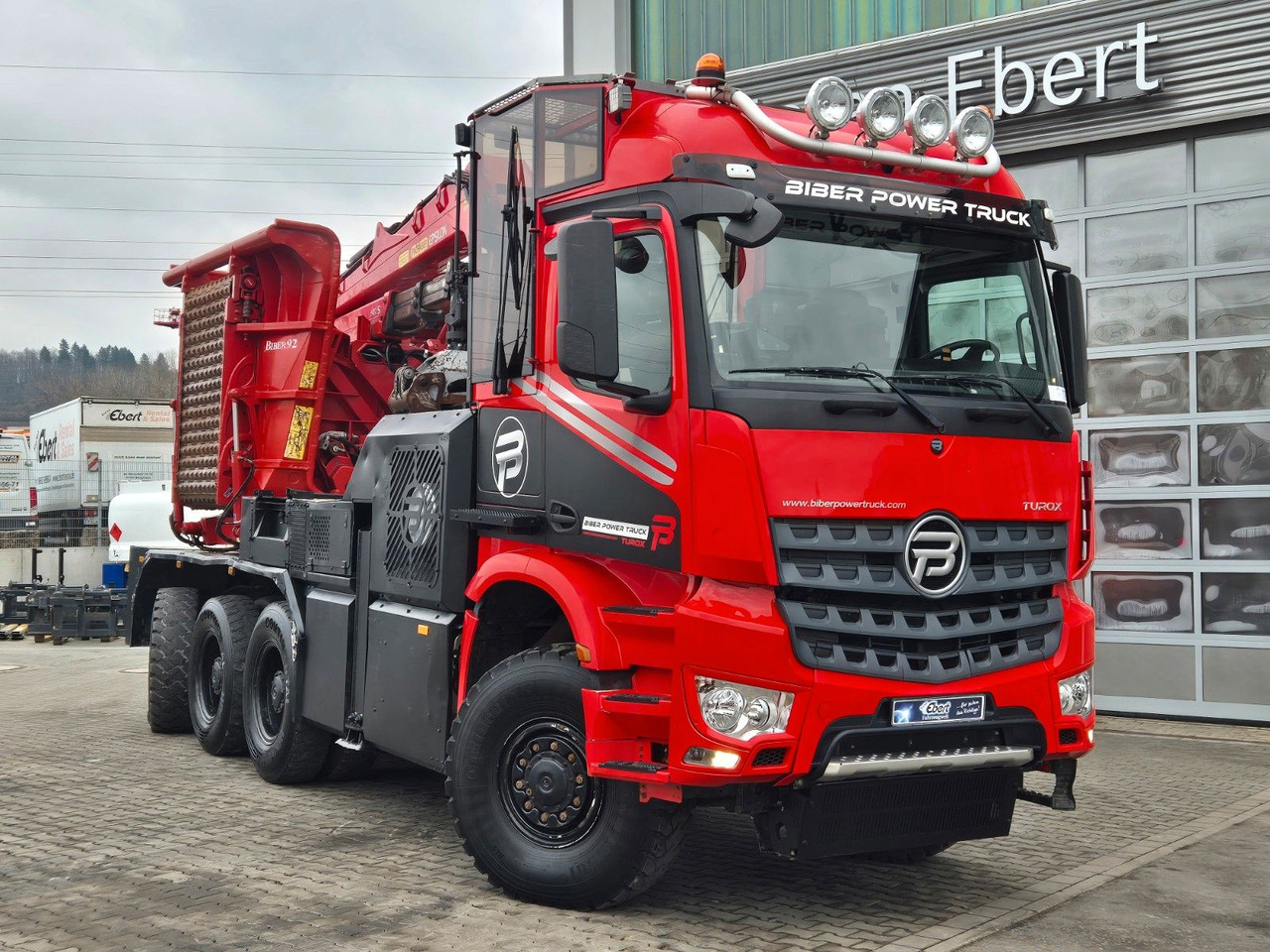 Mercedes-Benz TUROX 8x8 Eschlböck Biber 92 Holzhacker / 1.512h - Tømmerbil, Kranbil: bilde 4 Mercedes-Benz TUROX 8x8 Eschlböck Biber 92 Holzhacker / 1.512h - Tømmerbil, Kranbil: bilde 4