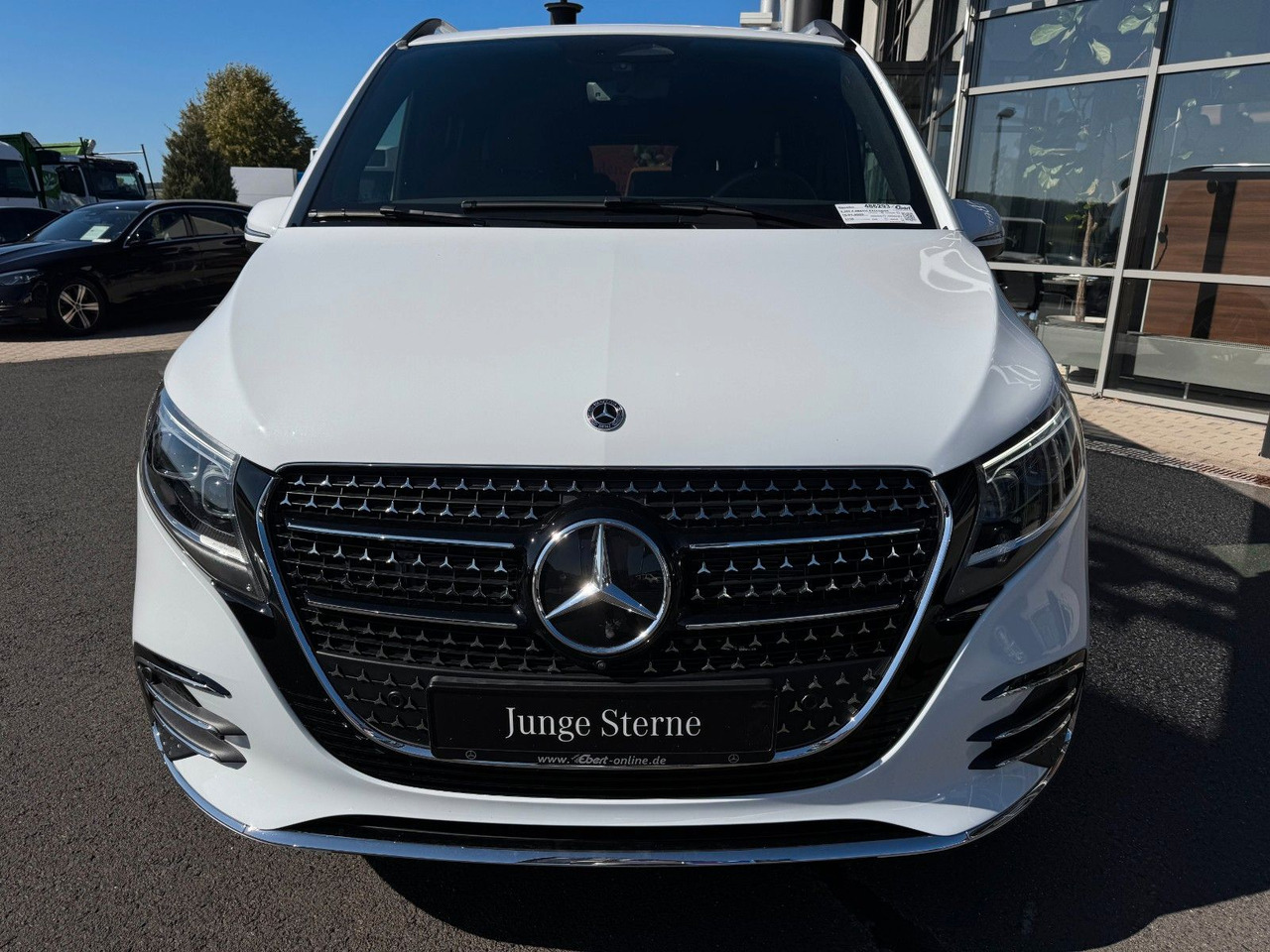 Mercedes-Benz V 300 d 4MATIC EXCLUSIVE AMG Tische AHK2,5to - Persontransport: bilde 2 Mercedes-Benz V 300 d 4MATIC EXCLUSIVE AMG Tische AHK2,5to - Persontransport: bilde 2
