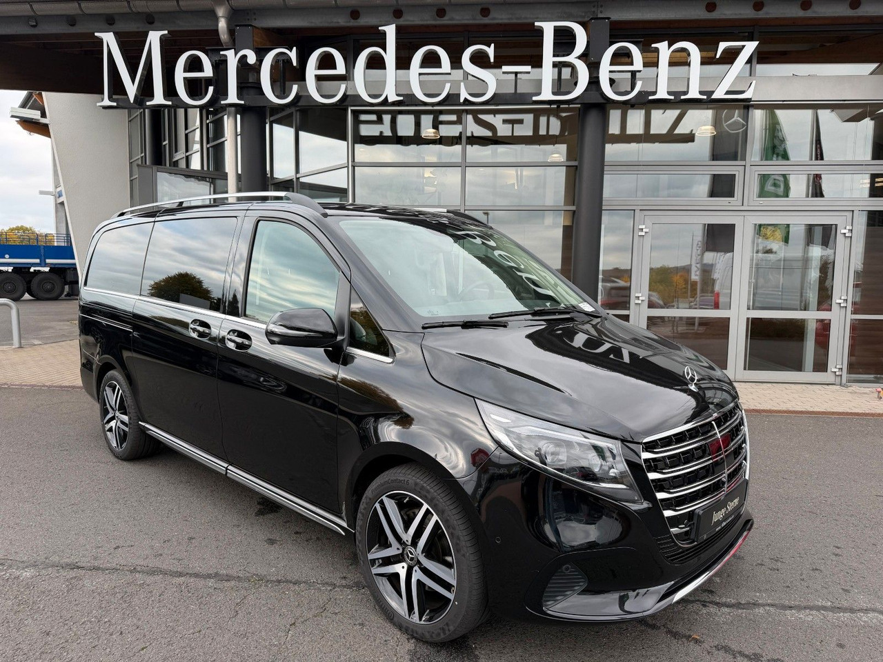 Mercedes-Benz V 300 d 4MATIC EXCLUSIVE Luxus-Sitze AHK2,5to - Stasjonsvogn: bilde 1 Mercedes-Benz V 300 d 4MATIC EXCLUSIVE Luxus-Sitze AHK2,5to - Stasjonsvogn: bilde 1