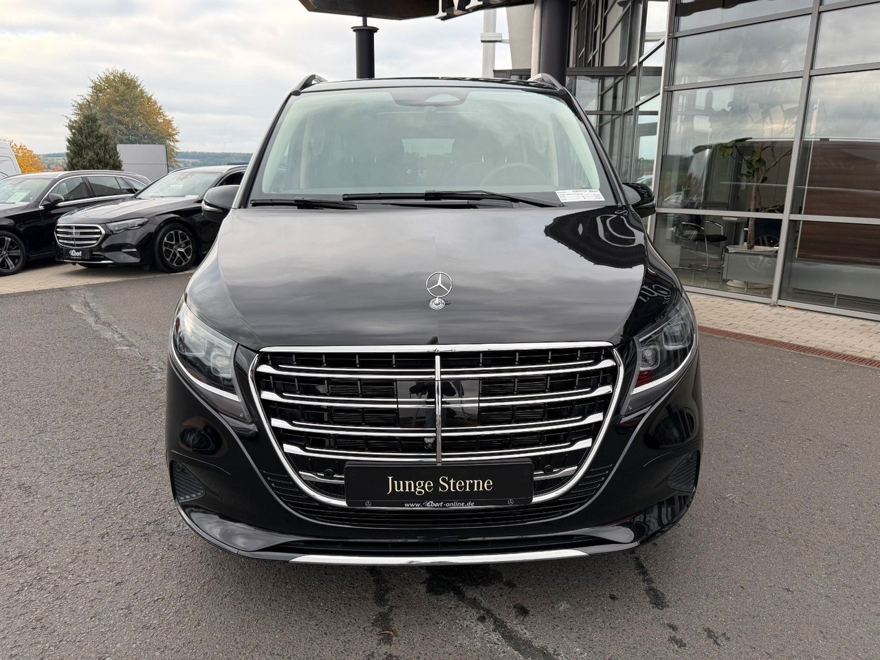 Mercedes-Benz V 300 d 4MATIC EXCLUSIVE Luxus-Sitze AHK2,5to - Stasjonsvogn: bilde 2 Mercedes-Benz V 300 d 4MATIC EXCLUSIVE Luxus-Sitze AHK2,5to - Stasjonsvogn: bilde 2