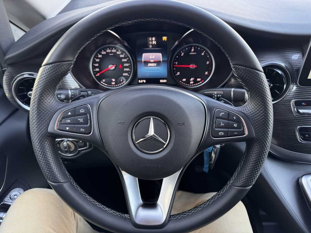 Personenbil Mercedes-Benz V 300 d AVA 4MATIC 3430 DISTRONIC AHK2,5 360: bilde 13