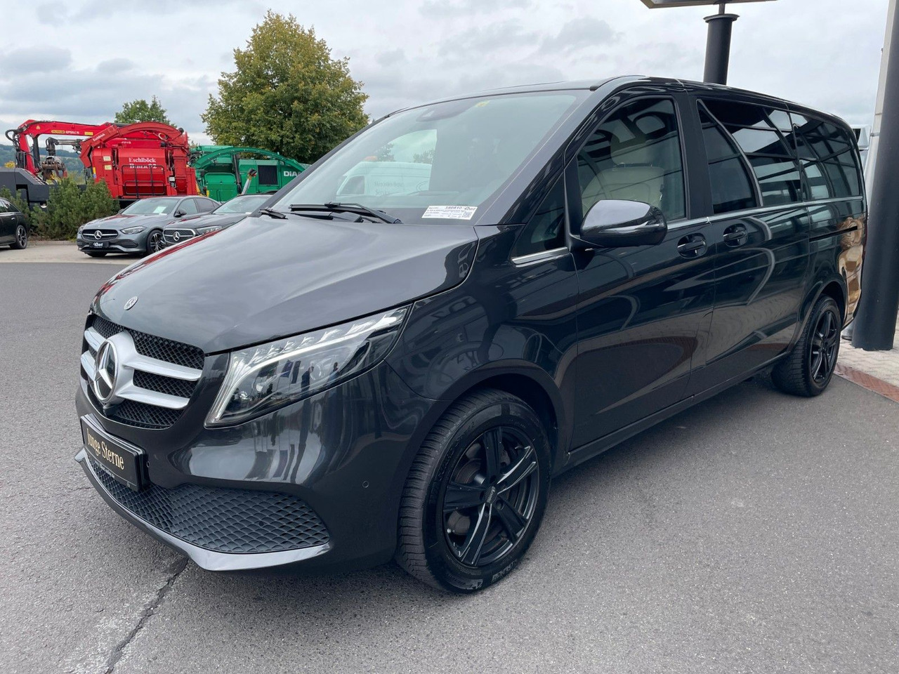 Mercedes-Benz V 300 d AVA ED 4MATIC Sitzklima Burmester 6Sitze - Stasjonsvogn: bilde 2 Mercedes-Benz V 300 d AVA ED 4MATIC Sitzklima Burmester 6Sitze - Stasjonsvogn: bilde 2