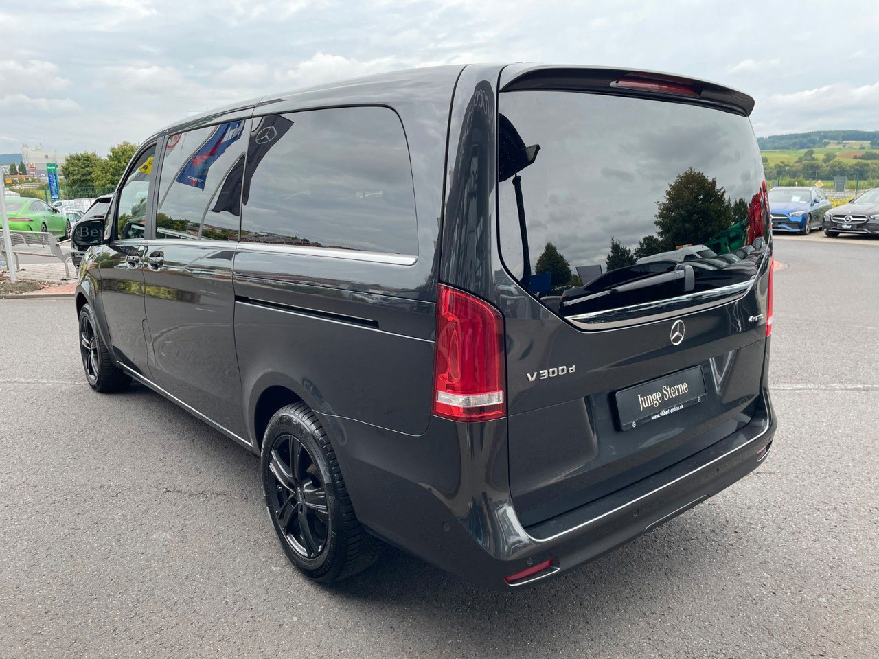 Mercedes-Benz V 300 d AVA ED 4MATIC Sitzklima Burmester 6Sitze - Stasjonsvogn: bilde 3 Mercedes-Benz V 300 d AVA ED 4MATIC Sitzklima Burmester 6Sitze - Stasjonsvogn: bilde 3