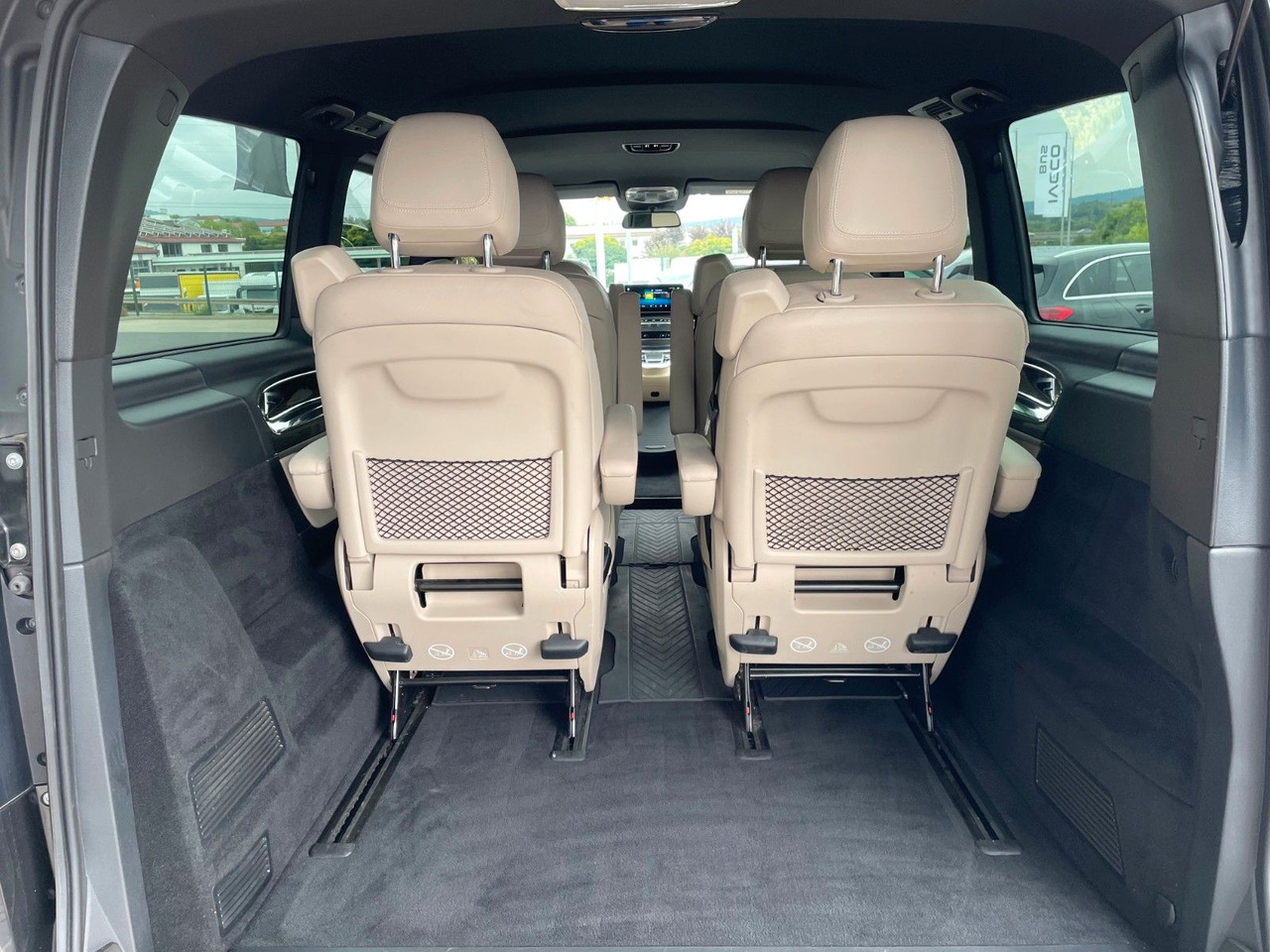 Mercedes-Benz V 300 d AVA ED 4MATIC Sitzklima Burmester 6Sitze - Stasjonsvogn: bilde 5 Mercedes-Benz V 300 d AVA ED 4MATIC Sitzklima Burmester 6Sitze - Stasjonsvogn: bilde 5