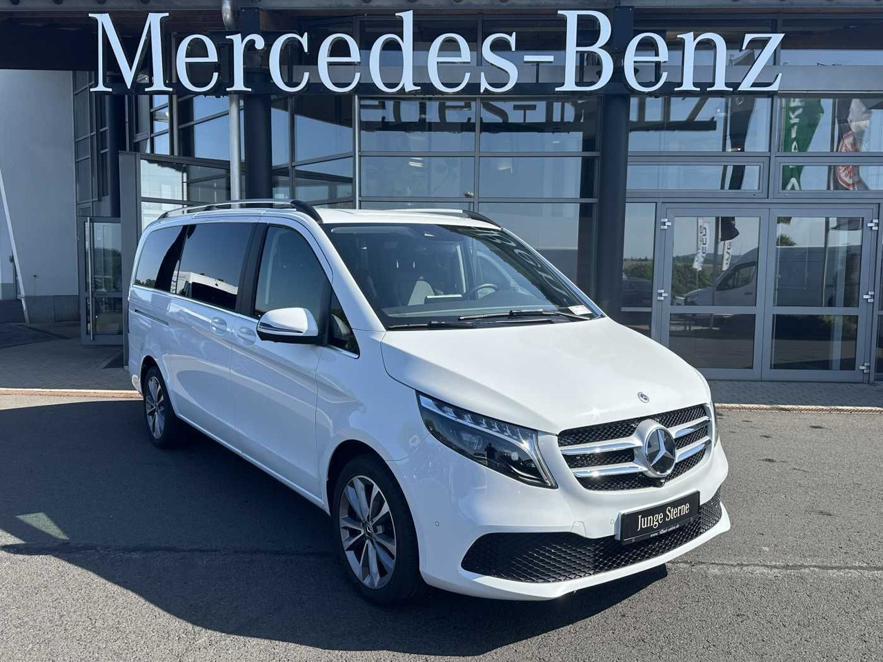 Mercedes-Benz V 300 d AVA ED 6Sitze Burmester 360Kamera el Tür - Personenbil: bilde 1 Mercedes-Benz V 300 d AVA ED 6Sitze Burmester 360Kamera el Tür - Personenbil: bilde 1