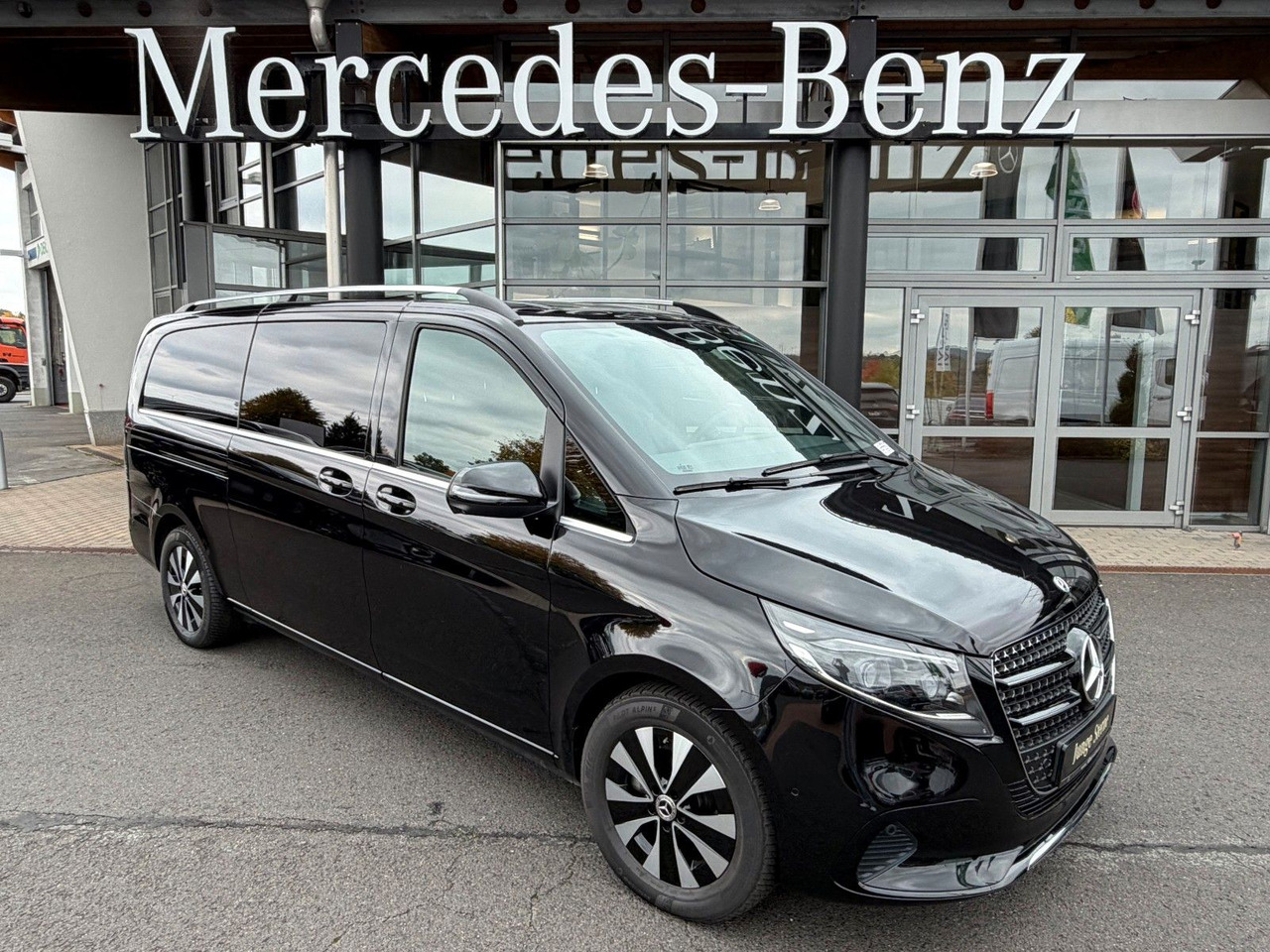 Mercedes-Benz V 300 d AVANTGARDE Extralang 360Kamera Standh - Stasjonsvogn: bilde 1 Mercedes-Benz V 300 d AVANTGARDE Extralang 360Kamera Standh - Stasjonsvogn: bilde 1