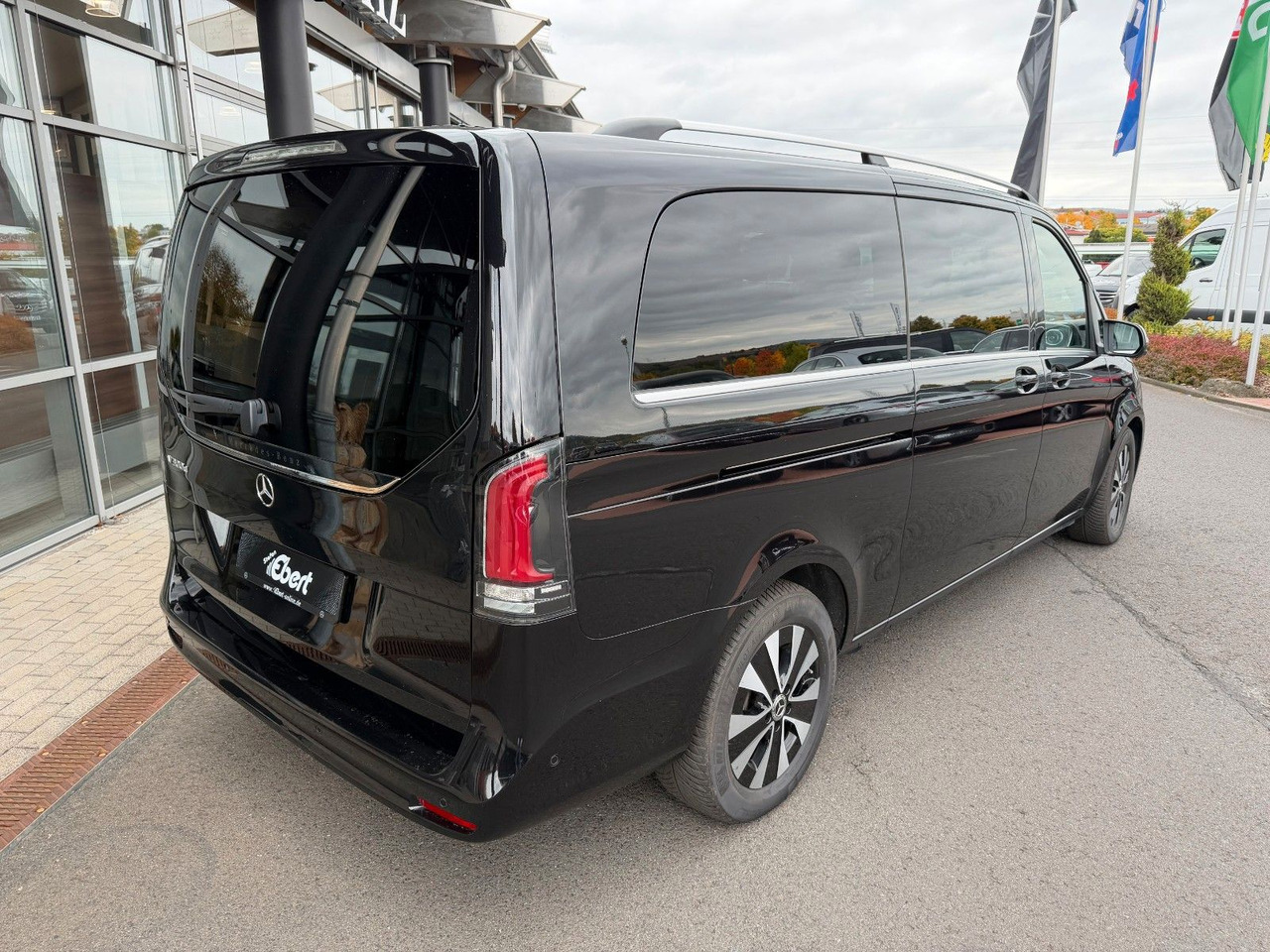 Mercedes-Benz V 300 d AVANTGARDE Extralang 360Kamera Standh - Stasjonsvogn: bilde 4 Mercedes-Benz V 300 d AVANTGARDE Extralang 360Kamera Standh - Stasjonsvogn: bilde 4