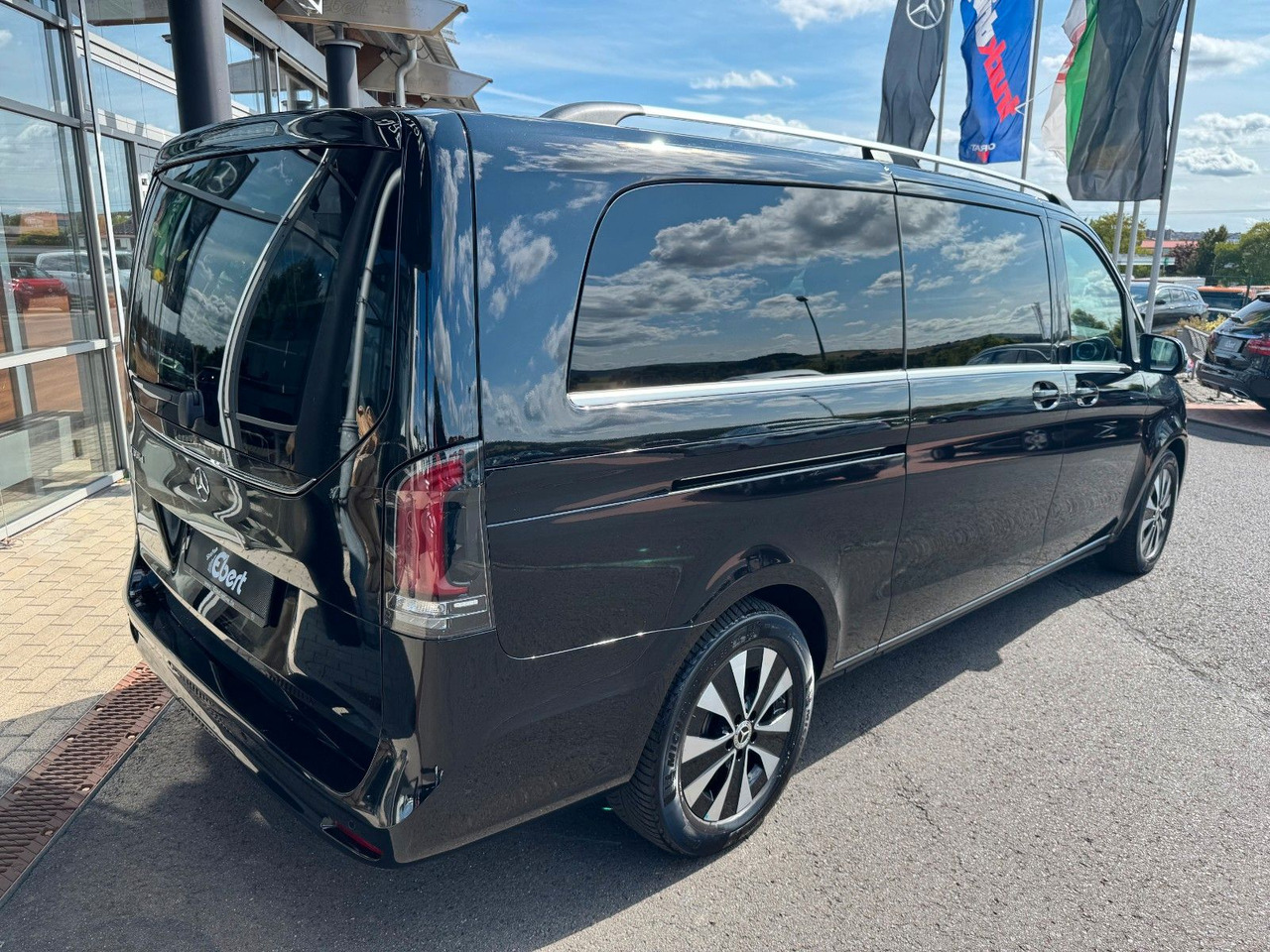 Mercedes-Benz V 300 d AVANTGARDE Extralang 360Kamera Standheiz - Stasjonsvogn: bilde 5 Mercedes-Benz V 300 d AVANTGARDE Extralang 360Kamera Standheiz - Stasjonsvogn: bilde 5