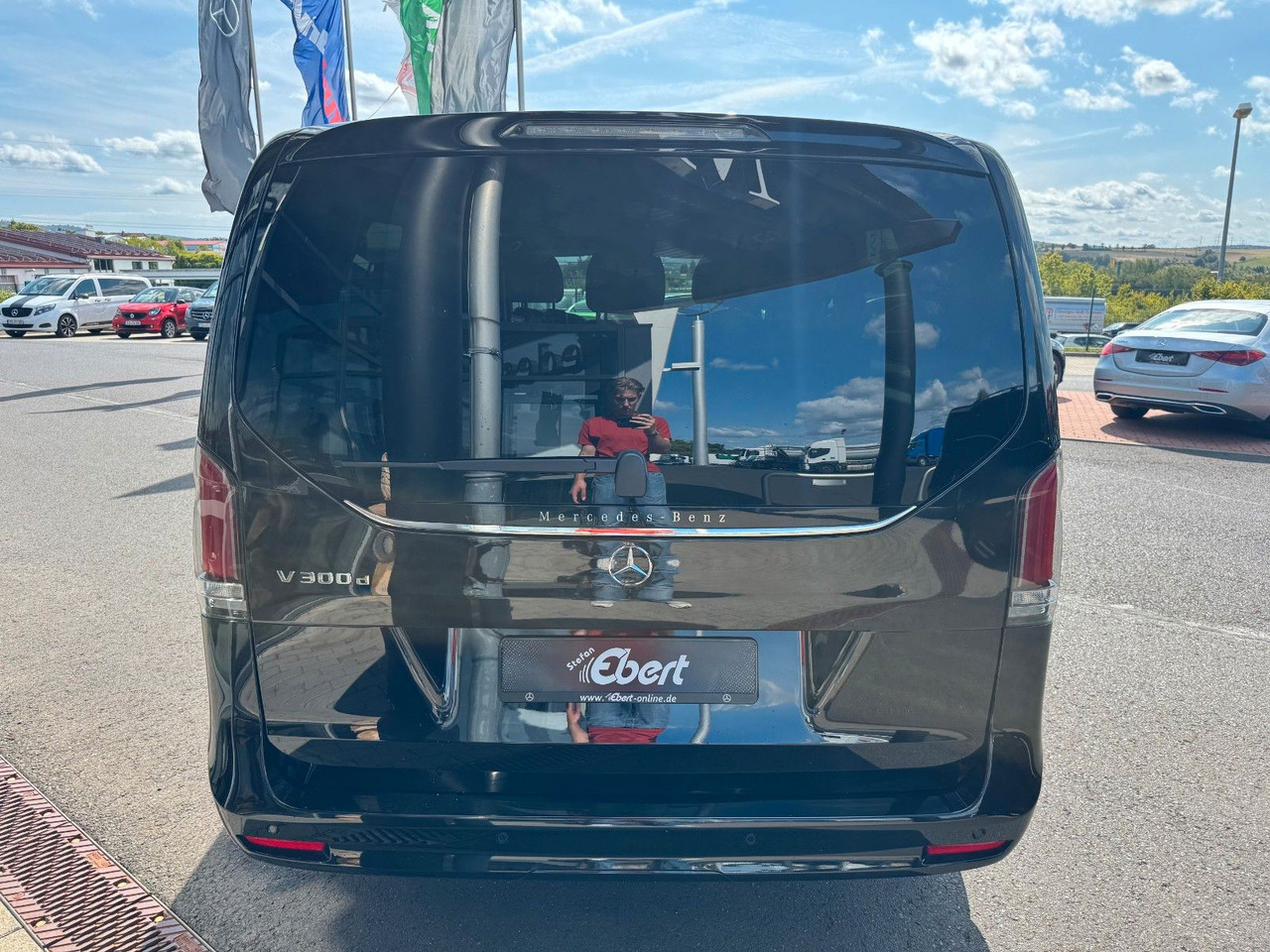 Mercedes-Benz V 300 d AVANTGARDE Extralang 360Kamera Standheiz - Stasjonsvogn: bilde 4 Mercedes-Benz V 300 d AVANTGARDE Extralang 360Kamera Standheiz - Stasjonsvogn: bilde 4