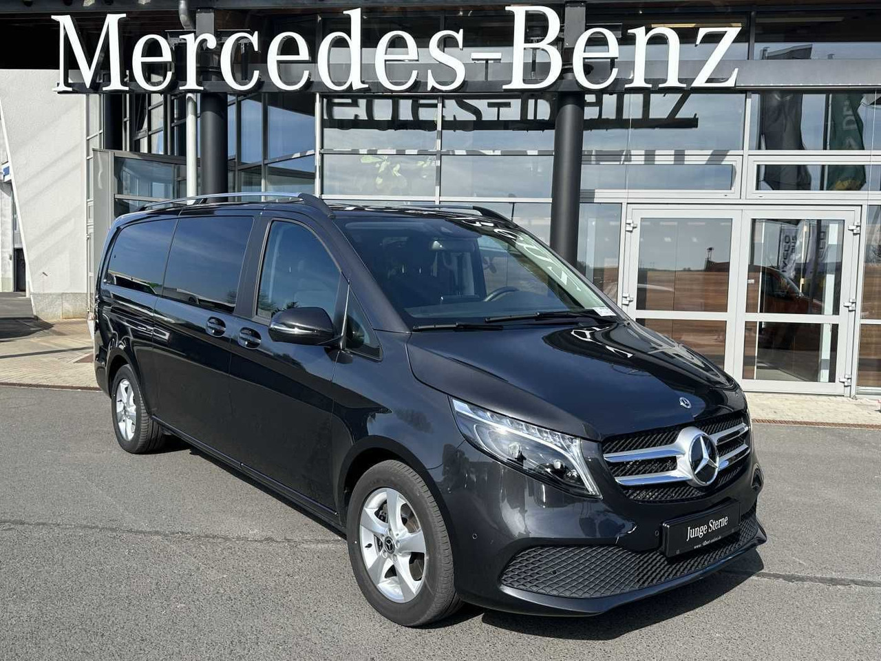 Mercedes-Benz V 300 d EDITION 4MATIC DISTRONIC AHK LED Kamera - Personenbil: bilde 1 Mercedes-Benz V 300 d EDITION 4MATIC DISTRONIC AHK LED Kamera - Personenbil: bilde 1