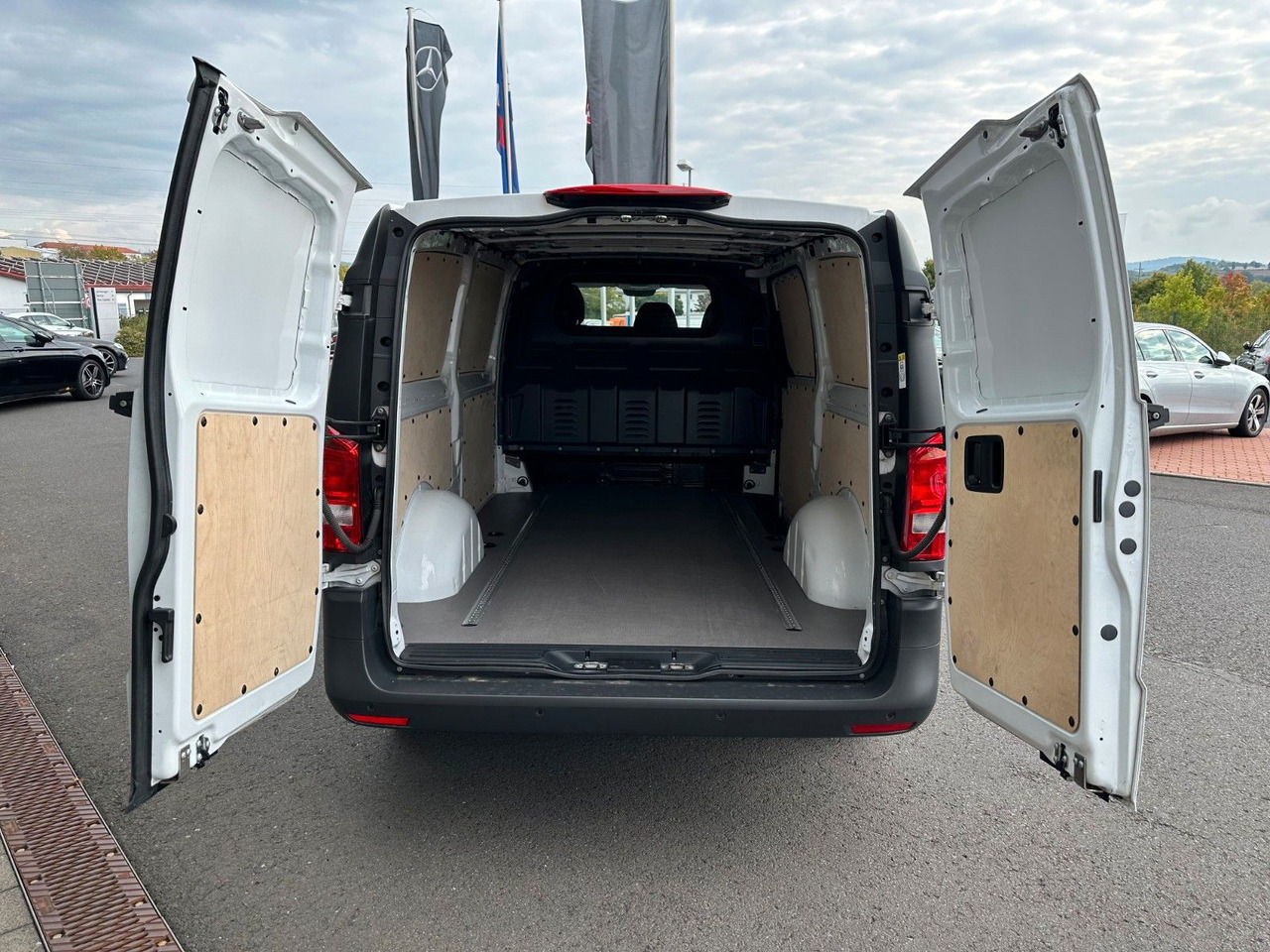 Mercedes-Benz Vito 116 CDI Extralang Klima Kamera SHZ - Små varebil: bilde 4 Mercedes-Benz Vito 116 CDI Extralang Klima Kamera SHZ - Små varebil: bilde 4