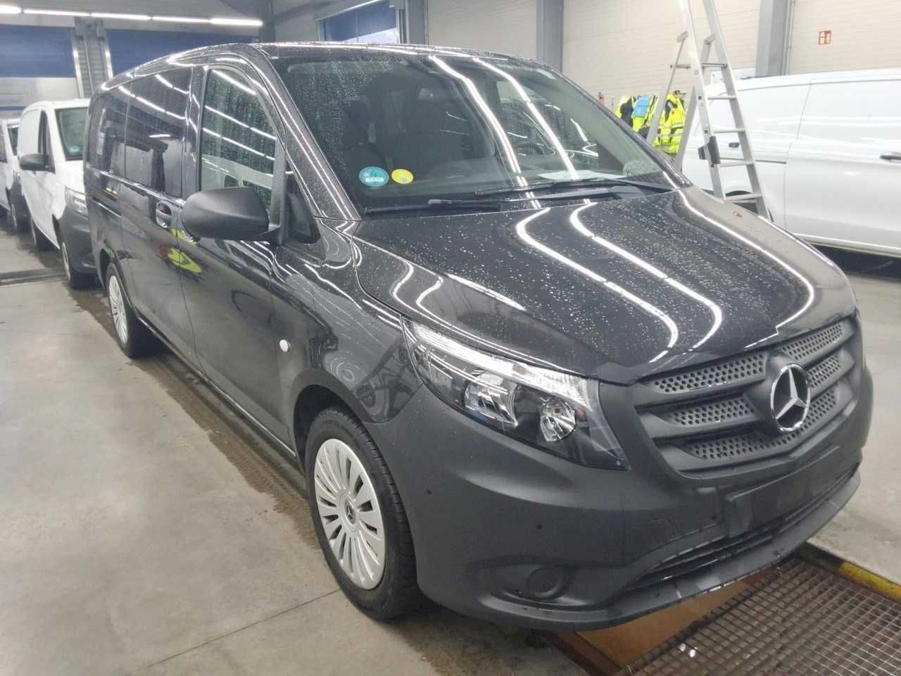 Mercedes-Benz Vito 116 CDI Tourer 2xKlima AHK Kamera Audio40 - Persontransport: bilde 2 Mercedes-Benz Vito 116 CDI Tourer 2xKlima AHK Kamera Audio40 - Persontransport: bilde 2