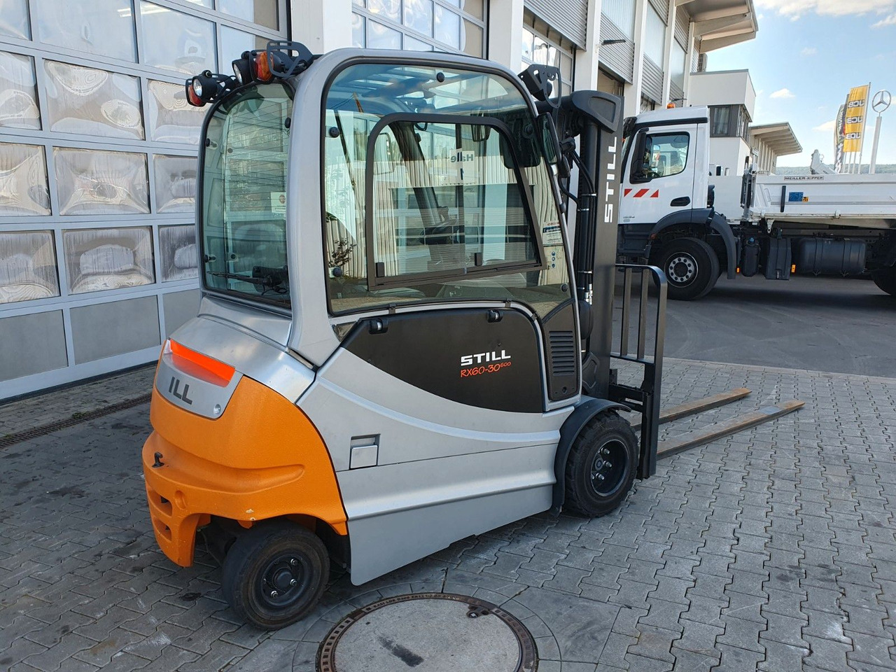 Still RX60-30L/600 - Triplex: 4,6m / nur 1.245h / SS - El-truck: bilde 4 Still RX60-30L/600 - Triplex: 4,6m / nur 1.245h / SS - El-truck: bilde 4