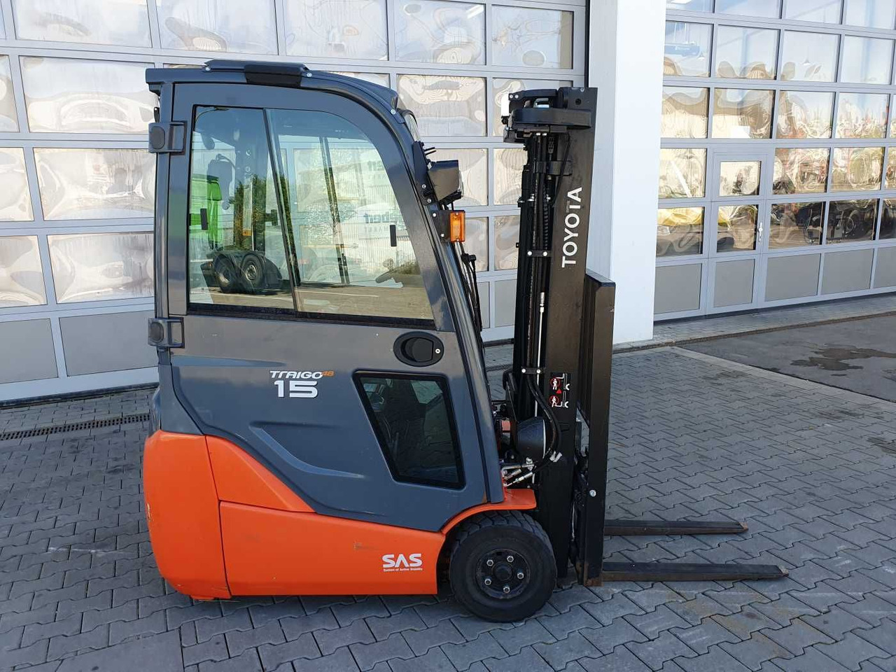 Toyota 8FBET15 / Triplex: 4.30m / nur 3.489h! / 2022 - El-truck: bilde 2 Toyota 8FBET15 / Triplex: 4.30m / nur 3.489h! / 2022 - El-truck: bilde 2