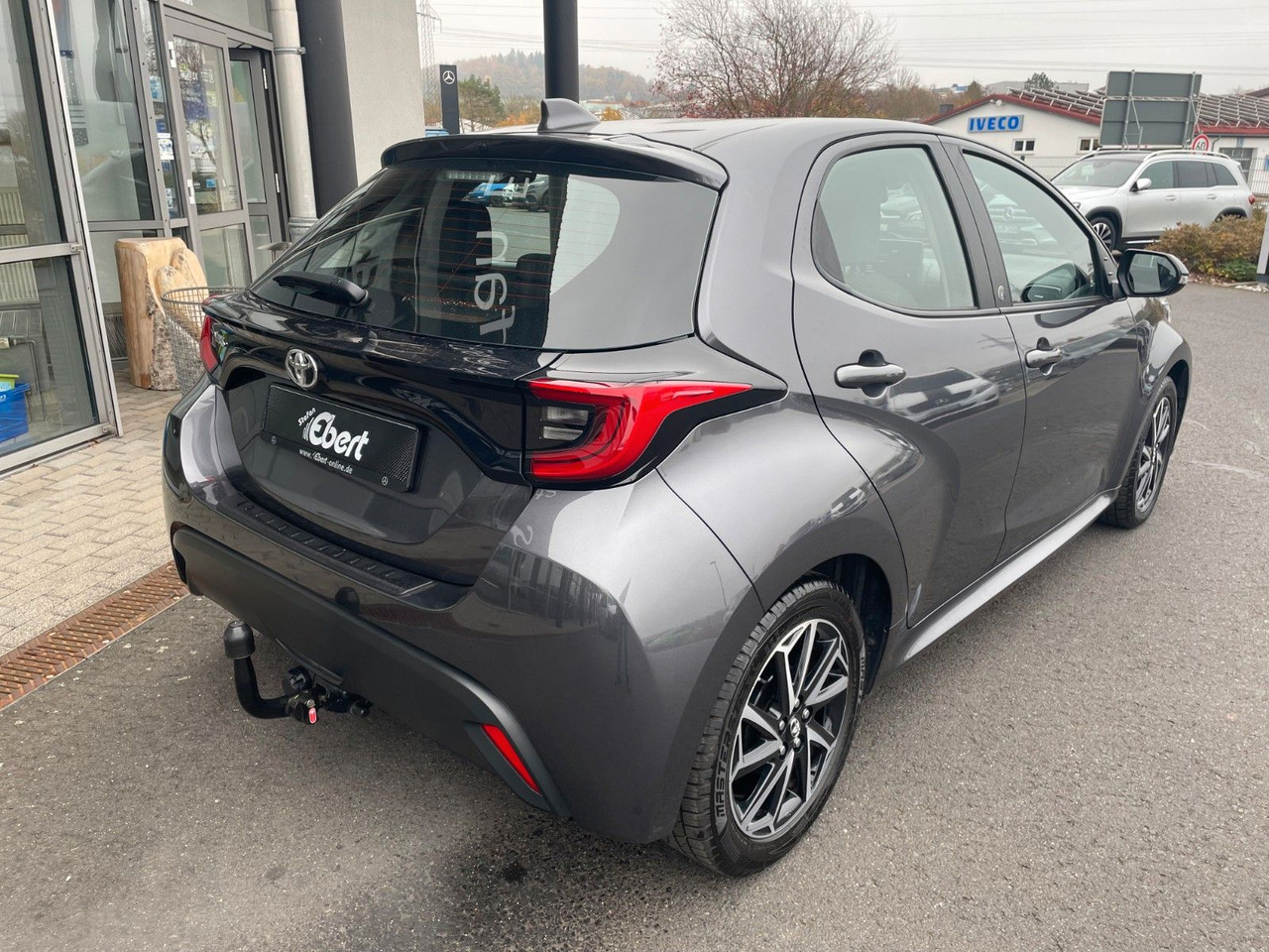 Toyota Yaris 1.5 VVT-iE Aut. Team D AHK+R-Kamera+SHZ - Personenbil: bilde 5 Toyota Yaris 1.5 VVT-iE Aut. Team D AHK+R-Kamera+SHZ - Personenbil: bilde 5