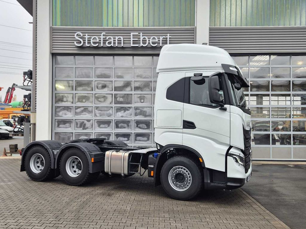 Iveco X-Way AS440X57TZ/P ON+ 6x4 Intarder 2xBett Iveco X-Way AS440X57TZ/P ON+ 6x4 Intarder 2xBett - Trekkvogn: bilde 4 Iveco X-Way AS440X57TZ/P ON+ 6x4 Intarder 2xBett Iveco X-Way AS440X57TZ/P ON+ 6x4 Intarder 2xBett - Trekkvogn: bilde 4