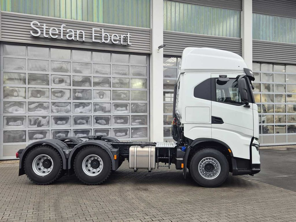 Leie Iveco X-Way AS440X57TZ/P ON+ 6x4 Intarder 2xBett  Iveco X-Way AS440X57TZ/P ON+ 6x4 Intarder 2xBett: bilde 6