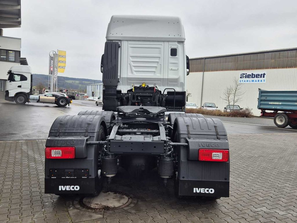 Leie Iveco X-Way AS440X57TZ/P ON+ 6x4 Intarder 2xBett  Iveco X-Way AS440X57TZ/P ON+ 6x4 Intarder 2xBett: bilde 8