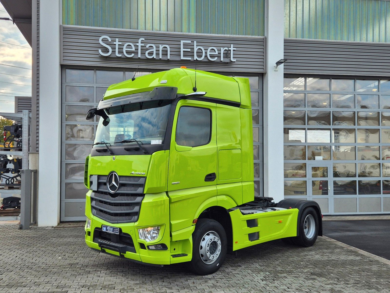Mercedes-Benz Actros 1851 LS Öl-Retarder Standklima Mirror Big - Trekkvogn: bilde 1 Mercedes-Benz Actros 1851 LS Öl-Retarder Standklima Mirror Big - Trekkvogn: bilde 1