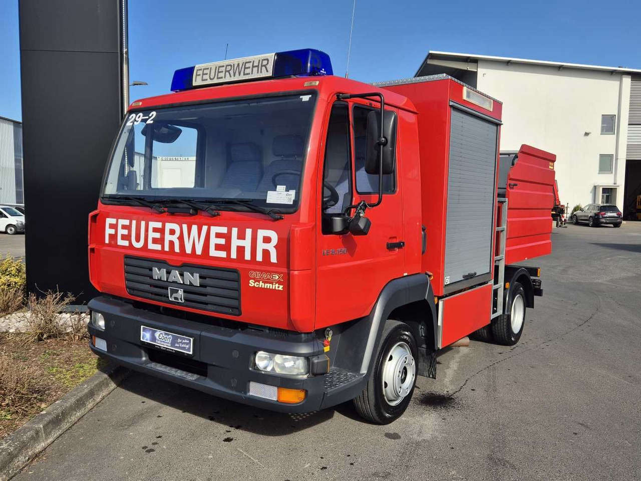 MAN LE 8.150 Schaumlöschfahrzeug Schmitz SLF25/25 - Varebil: bilde 2 MAN LE 8.150 Schaumlöschfahrzeug Schmitz SLF25/25 - Varebil: bilde 2