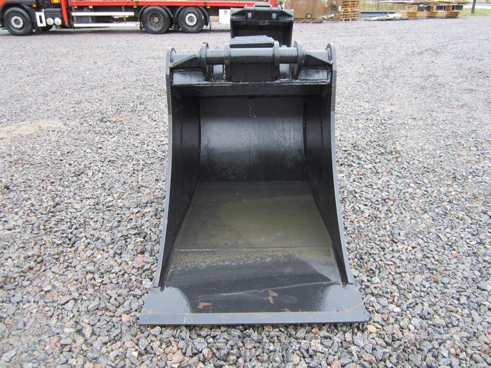 Laten Kuokkakauha 900mm NTP10 - Skuffe for Bygg og anlegg: bilde 2 Laten Kuokkakauha 900mm NTP10 - Skuffe for Bygg og anlegg: bilde 2