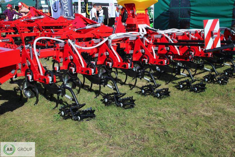 Awemak DRAGON TP 9 hydraulic folding inter-row cultivator - Jordforbedring maskin: bilde 3 Awemak DRAGON TP 9 hydraulic folding inter-row cultivator - Jordforbedring maskin: bilde 3