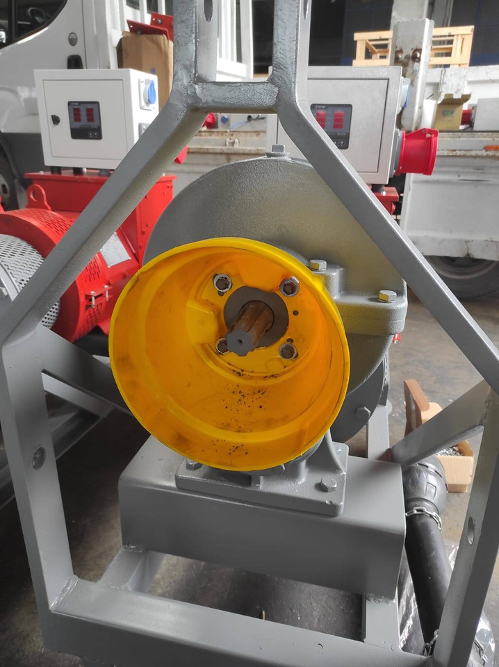 Elektro-Jen 20 kVa / 16 kW PTO driven generator with AVR control - IN STOCK - Elektrisk generator: bilde 2 Elektro-Jen 20 kVa / 16 kW PTO driven generator with AVR control - IN STOCK - Elektrisk generator: bilde 2