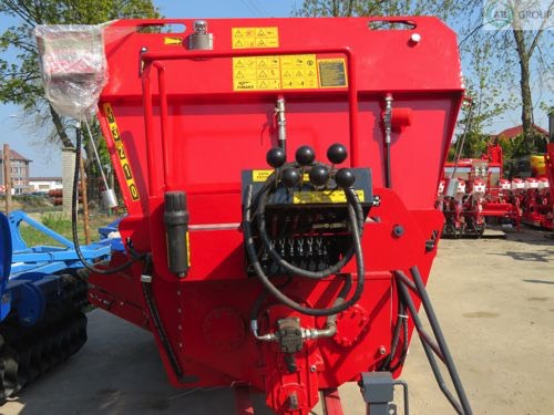Fimaks Futtermischer FMHII 8m3/Mixer feeder/Carro mezclad - Fullfôrblander: bilde 2 Fimaks Futtermischer FMHII 8m3/Mixer feeder/Carro mezclad - Fullfôrblander: bilde 2