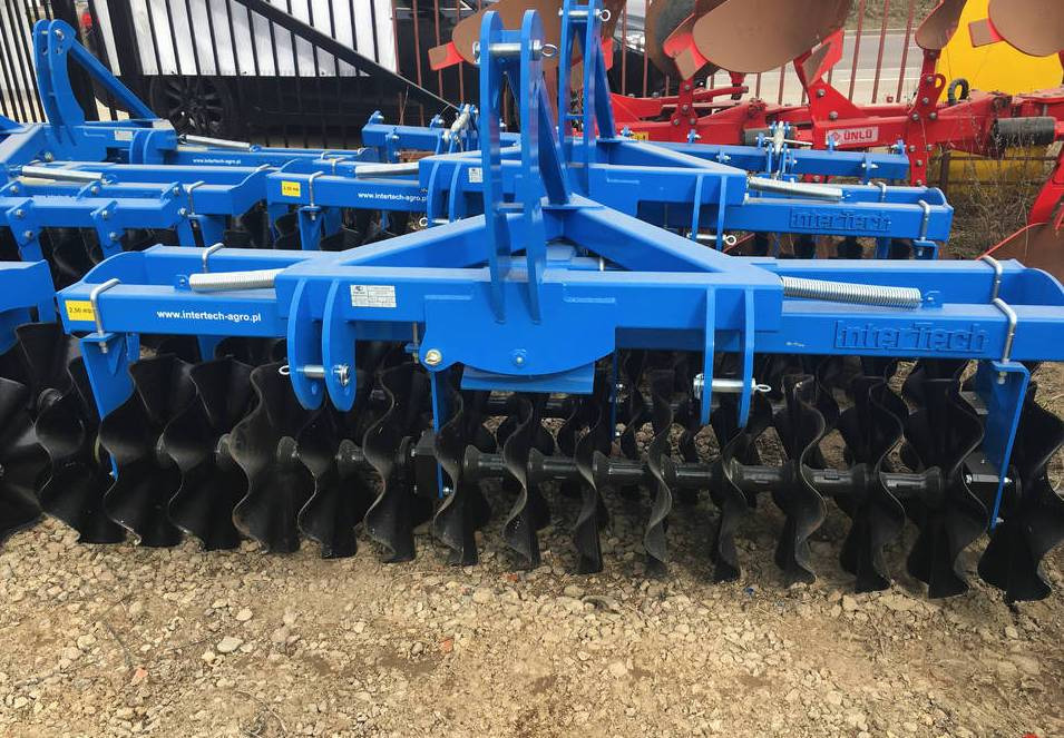Inter-Tech front disc cultivator 2.5 m with flat bar drag BAP01 - ON STOCK - Skålharv: bilde 1 Inter-Tech front disc cultivator 2.5 m with flat bar drag BAP01 - ON STOCK - Skålharv: bilde 1