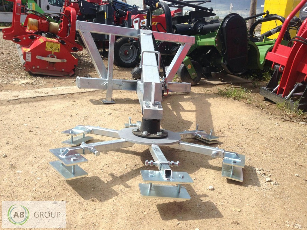 Metal-Technik feed pusher - Husdyrhold-utstyr: bilde 1 Metal-Technik feed pusher - Husdyrhold-utstyr: bilde 1