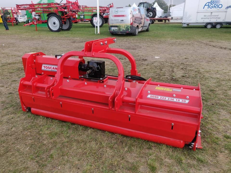 Toscano 2,4m flail mower - demo version - Beitepusser/ Kantklipper: bilde 1 Toscano 2,4m flail mower - demo version - Beitepusser/ Kantklipper: bilde 1